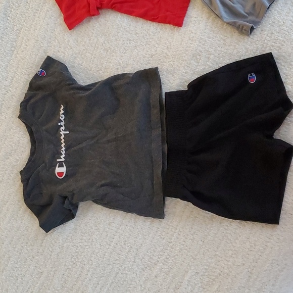 Summer bundle of 11 pieces. Shorts, sets, hats, t-shirts - Picture 2 of 10